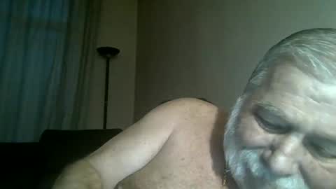 Snapshot of louis_chokdee chatting on January 5, 3:55 pm louis_chokdee online show from January 5, 3:55 pm