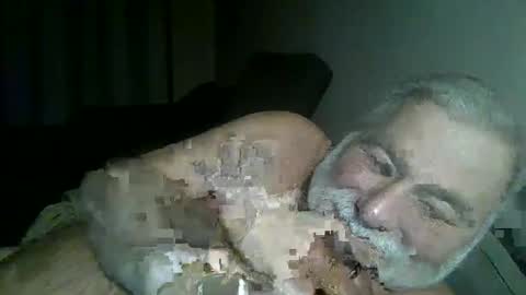 Snapshot of louis_chokdee chatting on December 23, 6:16 pm louis_chokdee online show from December 23, 6:16 pm