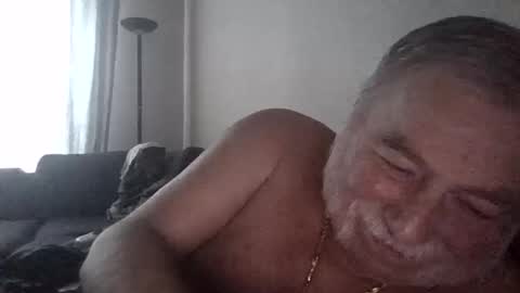 Snapshot of louis_chokdee chatting on September 29, 4:58 pm louis_chokdee online show from September 29, 4:58 pm