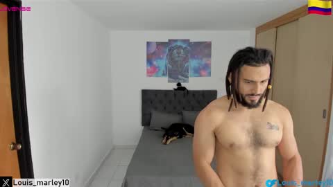 louis_marley_ online show from February 13, 8:24 pm