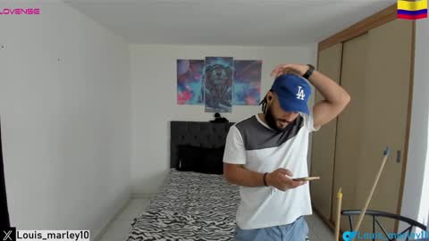 louis_marley_ online show from January 20, 4:55 pm