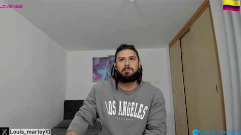 louis_marley_ online show from November 6, 3:42 am