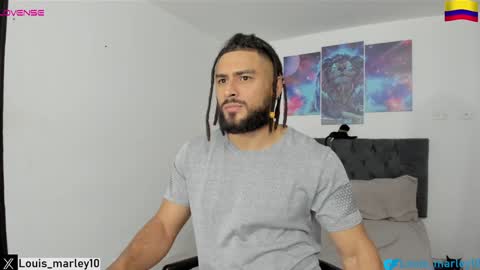 louis_marley_ online show from January 9, 11:34 pm