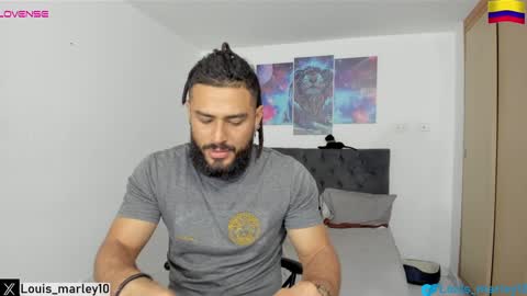 louis_marley_ online show from January 21, 11:24 pm