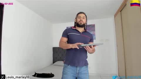 louis_marley_ online show from September 15, 4:30 pm