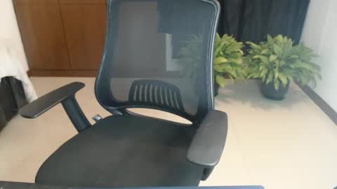 Andys and mary online show from January 6, 4:05 am