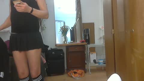 Snapshot of loveanarchist chatting on January 20, 6:43 pm Love online show from January 20, 6:43 pm