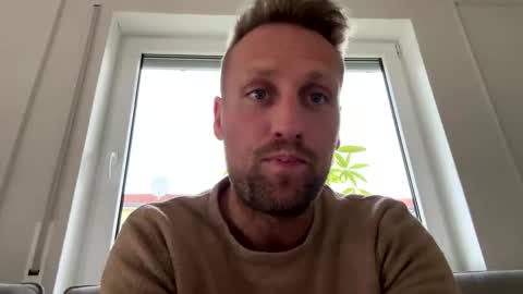 lovefuesse online show from October 26, 3:25 pm