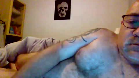 Snapshot of lover010983 chatting on September 13, 4:57 am lover010983 online show from September 13, 4:57 am