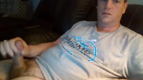 lovetocum37 online show from February 4, 7:42 pm