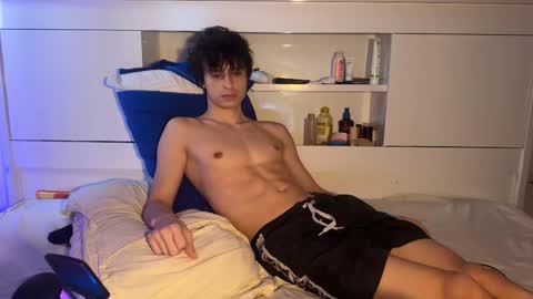 Snapshot of luan2006lovecarti chatting on September 27, 3:48 am luan online show from September 27, 3:48 am