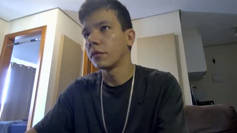 luansouzabr online show from September 18, 11:56 am