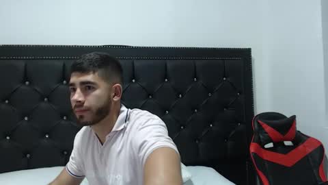 LucaPembroke online show from December 16, 6:20 am