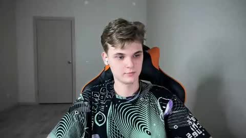Snapshot of lucas_dany chatting on December 28, 8:47 pm Lucas Gill online show from December 28, 8:47 pm