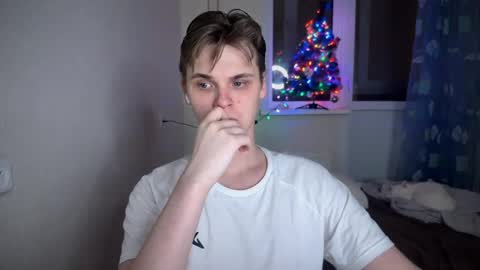 Snapshot of lucas_dany chatting on December 19, 7:29 pm Lucas Gill online show from December 19, 7:29 pm
