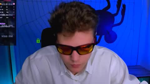 lucas_long_ online show from October 28, 9:45 am