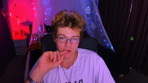 lucas_long_ online show from January 5, 5:27 pm