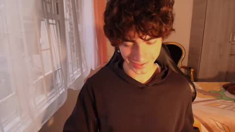 lucas_xo online show from October 10, 9:50 pm