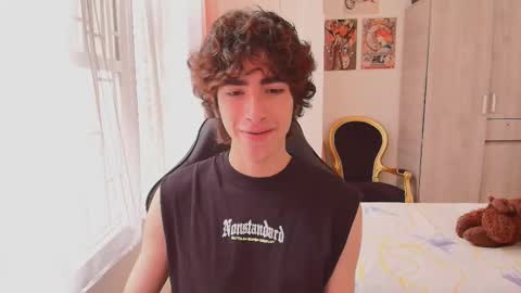 lucas_xo online show from October 20, 4:00 pm