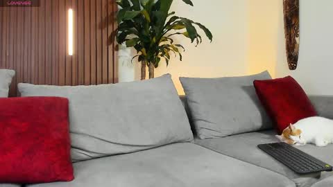 LUCA SANTOS online show from April 11, 4:41 am