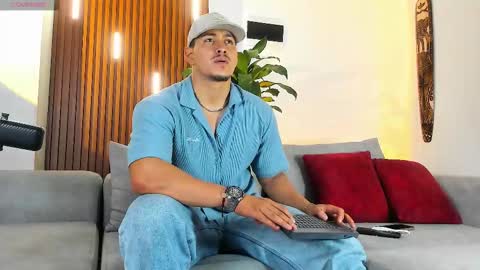 LUCA SANTOS online show from March 10, 3:12 am