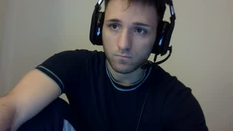 lucasbacon13 online show from December 5, 6:32 am