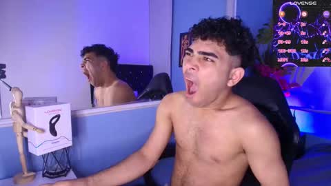 lucascarterr online show from September 12, 8:03 am