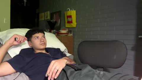 Snapshot of luchosaando chatting on February 12, 12:27 am Felipe online show from February 12, 12:27 am
