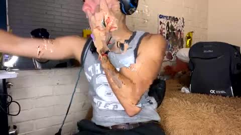 Snapshot of luchosaando chatting on February 16, 11:59 pm Felipe online show from February 16, 11:59 pm