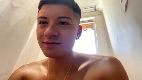 Snapshot of luchosaando chatting on December 22, 2:38 pm Felipe online show from December 22, 2:38 pm