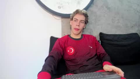 lucian_greyy online show from November 12, 5:13 am