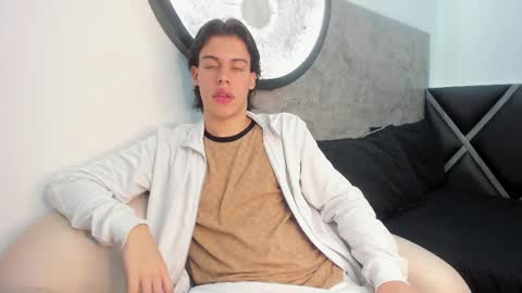 lucian_greyy online show from October 2, 4:05 am