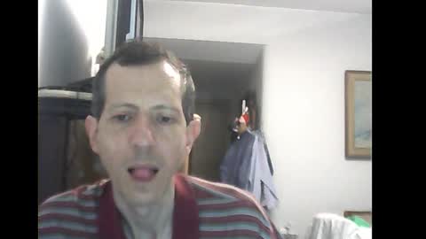 Snapshot of lucianoaxel chatting on December 19, 1:28 am Luciano online show from December 19, 1:28 am