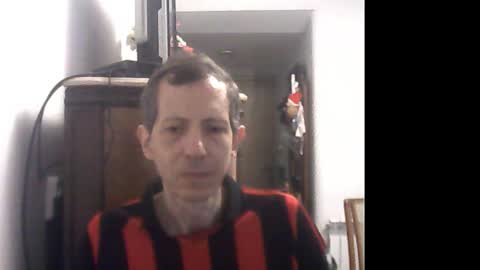 Snapshot of lucianoaxel chatting on January 12, 9:19 pm Luciano online show from January 12, 9:19 pm
