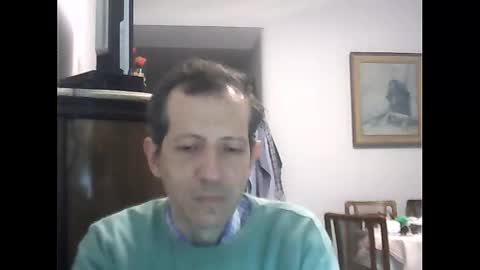 Snapshot of lucianoaxel chatting on December 7, 4:42 am Luciano online show from December 7, 4:42 am