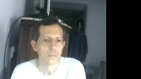 Snapshot of lucianoaxel chatting on February 19, 5:27 pm Luciano online show from February 19, 5:27 pm