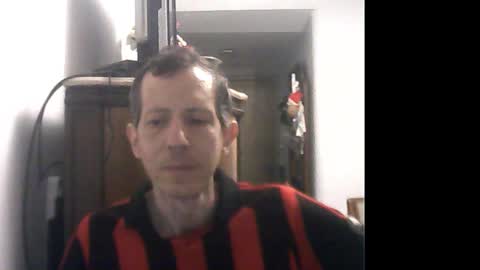 Snapshot of lucianoaxel chatting on January 14, 1:15 am Luciano online show from January 14, 1:15 am