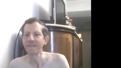 Snapshot of lucianoaxel chatting on February 21, 6:37 pm Luciano online show from February 21, 6:37 pm