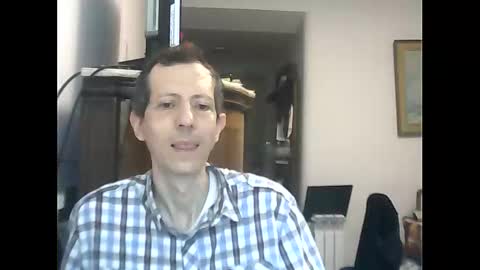 Luciano online show from December 2, 4:04 am