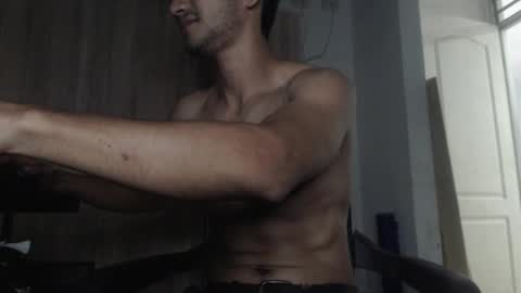 Snapshot of lucifferr_ chatting on September 30, 1:23 am leonel online show from September 30, 1:23 am