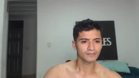 Snapshot of lucifferr_ chatting on January 29, 4:47 am leonel online show from January 29, 4:47 am