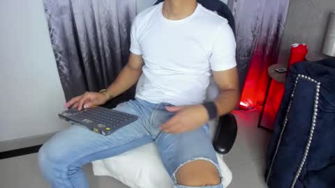 Leo online show from January 14, 11:37 am