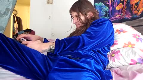Snapshot of luciousloxs chatting on March 4, 5:56 pm luciousloxs online show from March 4, 5:56 pm