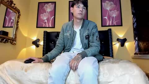 luckk_ online show from May 19, 5:02 am