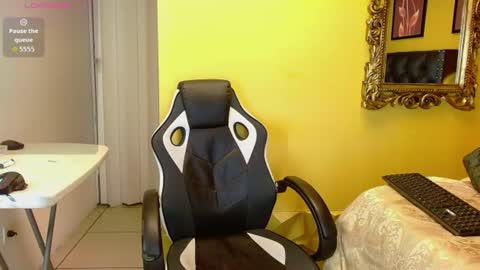 luckk_ online show from June 10, 4:36 am