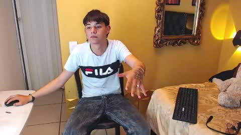 luckk_ online show from April 27, 6:21 am