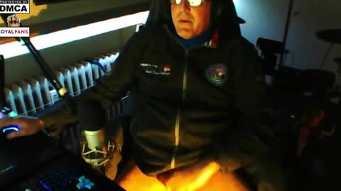 Snapshot of luckyfreak1 chatting on January 10, 6:17 pm call me Stefan online show from January 10, 6:17 pm