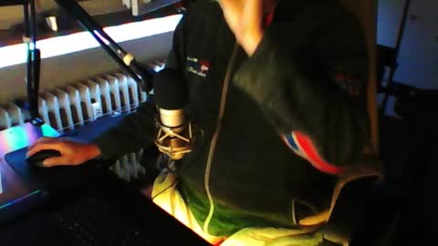 Snapshot of luckyfreak1 chatting on September 13, 3:51 am call me Stefan online show from September 13, 3:51 am