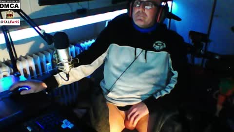 Snapshot of luckyfreak1 chatting on December 7, 4:53 am call me Stefan online show from December 7, 4:53 am