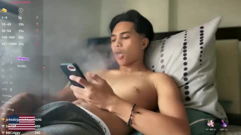 luda_69 online show from April 1, 2:13 am